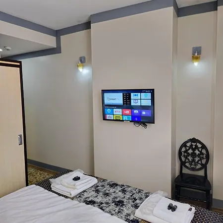 Uyu Hotel 3*