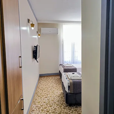 Uyu 3* Adana