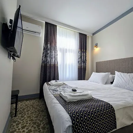 Uyu 3* Adana
