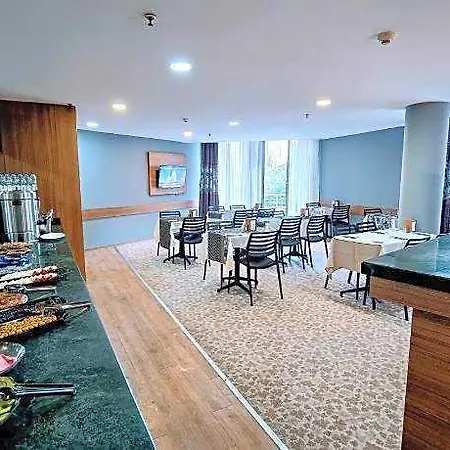 Hotel Uyu 3*