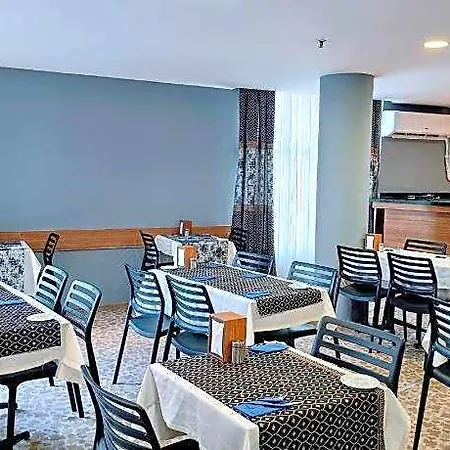 Uyu Hotel