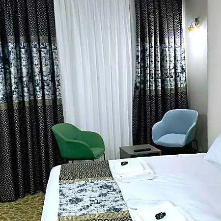 Uyu Hotel