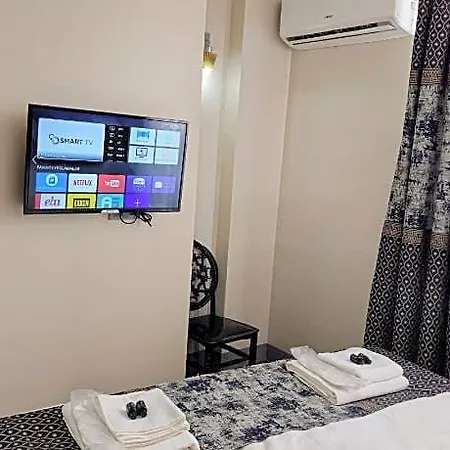 Hotel Uyu 3*
