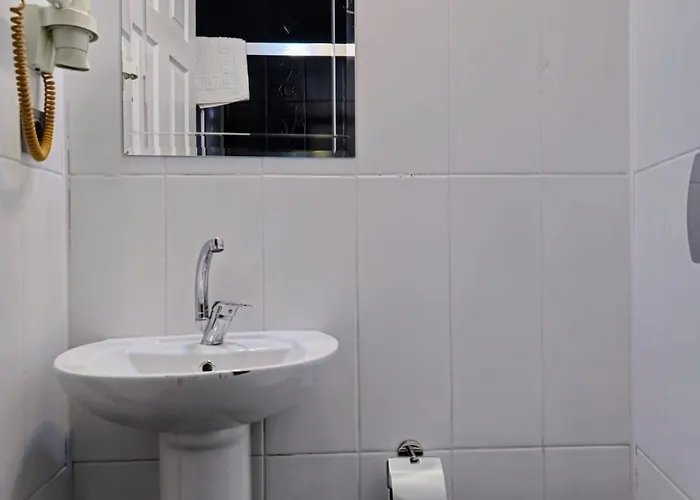 Готель Uyu Адана