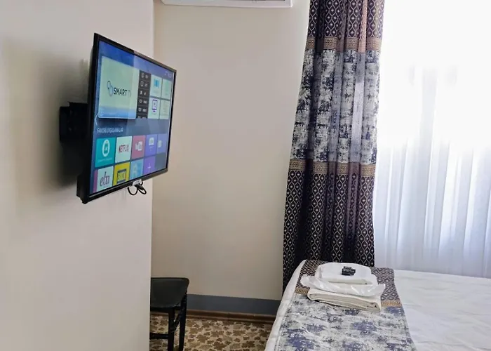 Uyu Готель Адана